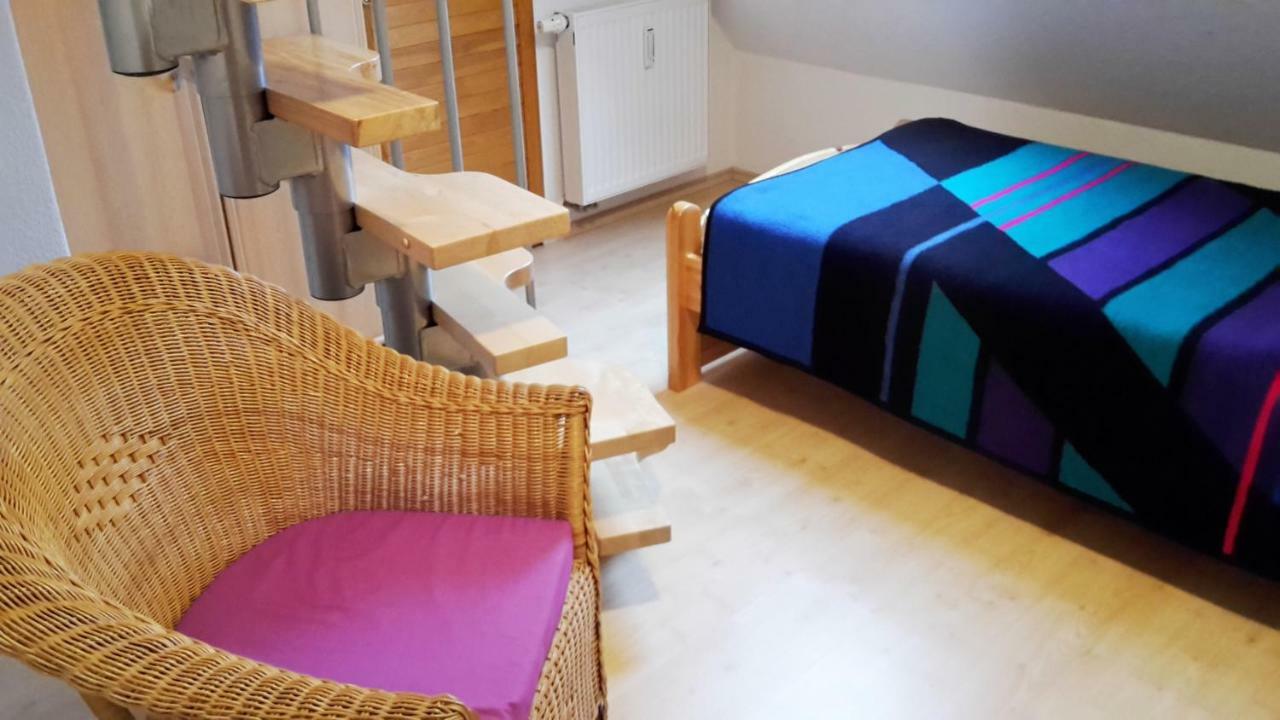Villa Goldbrunnen Ferienwohnung 3 バート・エルスター エクステリア 写真