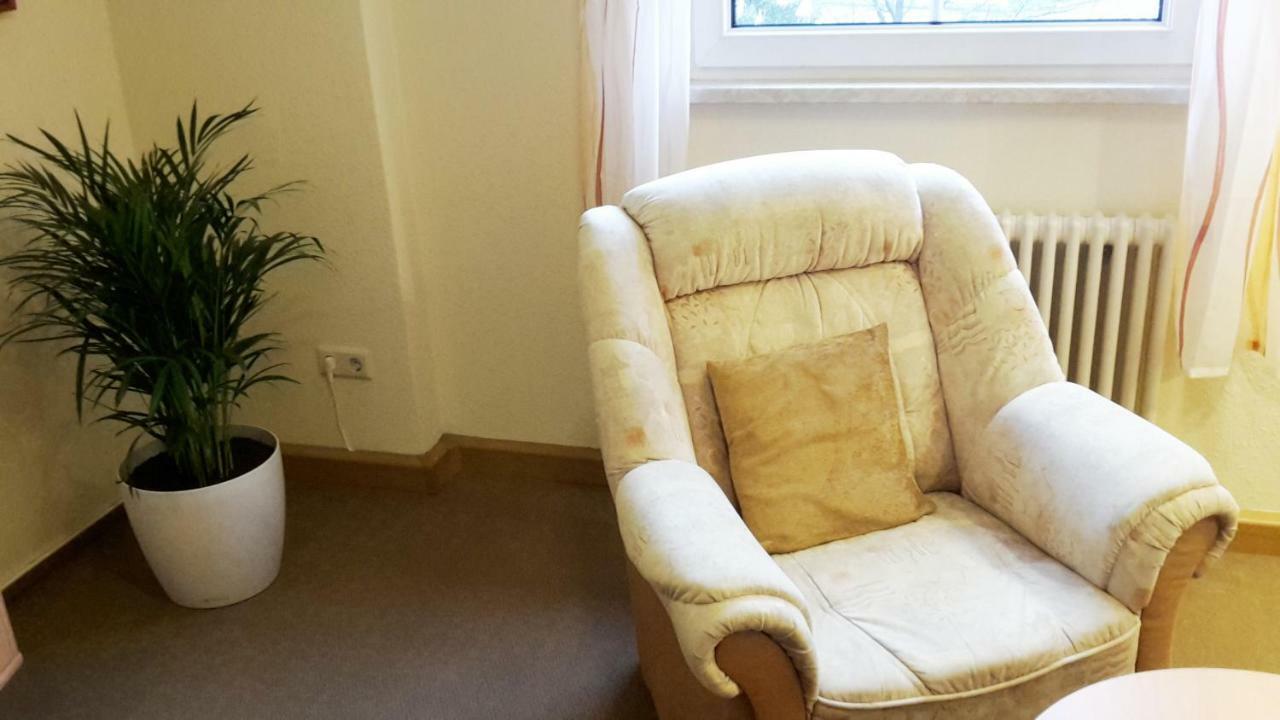 Villa Goldbrunnen Ferienwohnung 3 バート・エルスター エクステリア 写真
